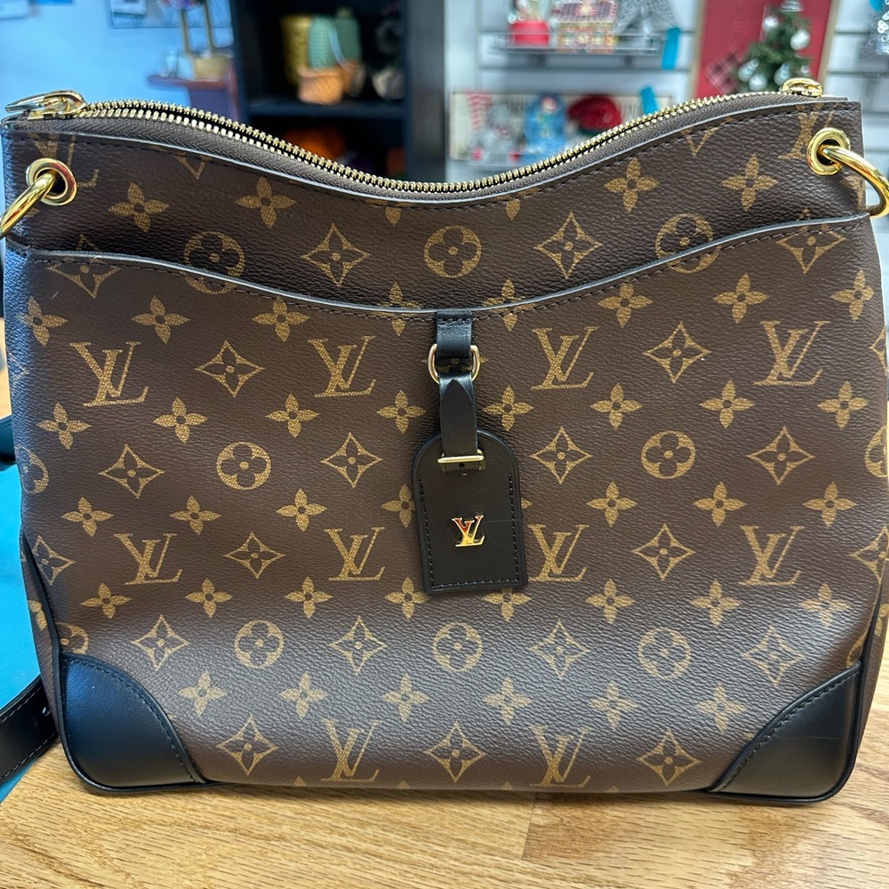 Louis Vuitton Odeon. This bag is in pristine condition